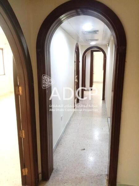Corridor ADCP 5735 Al Manhal